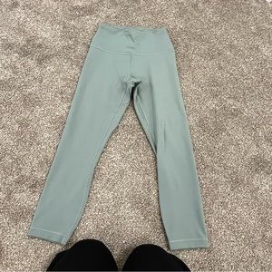 lululemon wunder train cropped in misty glade size 6